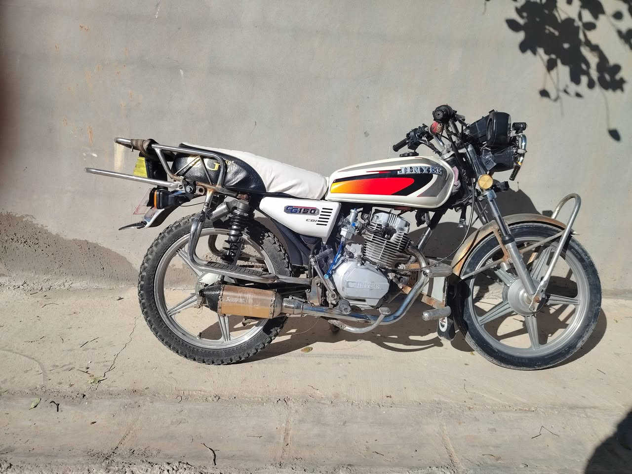 سلام عليكم دراجه للبيع مكان جلولاء
نوع جني كامله من كلشي *********** او وتساب متواجد
