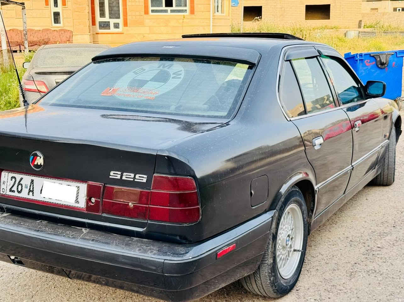 BMW 520 1990
محرك مفتوح كير ميكانيك (اوتماتيك) 
رقم صلاح الدين شرط التحويل سنوية تنتهي ب2030 
سيارة جاهزة 
كهربائيات بلادي وكلها شغالة 
مصبوغة عام بدون ضربة 
السعر 41 
يرهم مراوس حسب القناعة 
للاستفسار *********** 
عنواني صلاح الدين قضاء الشرقاط
