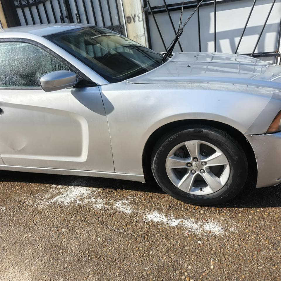 سلام وعليكم اخي سياره ادوات  كصه جنطة متومه طبق لاصل موديل 14 مكينه 8 سياره مناقصة ايشي كولشي شغال تبريد صدر تاير كله جديد رقم *********** سعر 60 العنوآن بغداد
