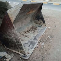 ٨٢ • جديدة • بطانة