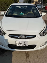 اكسنت للبيع موديل ٢٠١٥ باسمي بيه بارد باب وجاملغ والسونار مرفق بيه وحا...