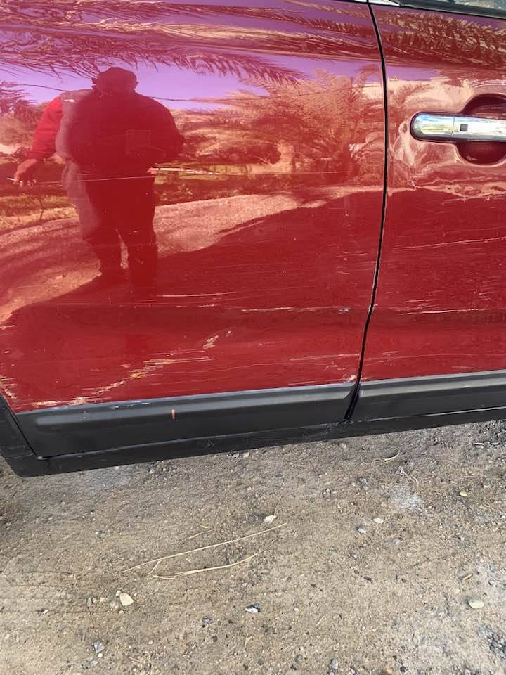 السلام عليكم سورنتو للبيع 2010 خليجي مكفوله من الصبغ بس بيهه بارد وبيهه شخوط محرك 2400 دوش سياره بانو راما بصمه تشغيل بصمه ابواب حساس خلفي كامره مكينه وحداديه خير من الله مكينه جديده دوشه جديده السياره بسمي شرط التحويل  
مكان السياره كربلاء الحسينيه السعر 120 وبيهه مجال بصيط 
***********
