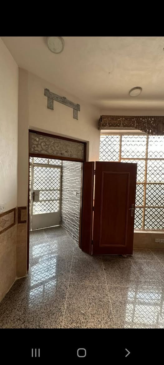 ■دار جديد للإيجار ام الخيل الثالثه■
●●●●●●●●●●●●●●●●●●●●●●●●●●●●●●●●●●●●

                    مكتب آملاك للعقار والمقاولات 

■بيت للإيجار ام الخيل الثالثه قرب شارع ٢٠ بالبدايه 

■غرفتين وصاله ومطبخ وصحيات واستقبال 

■بيت جديد وجاهز للسكن 

■بداية ام الخيل الثالثة

للإستفسار مكتب آملاك للعقار والمقاولات العروبه شارع المتحف قرب مطعم كودو كودو او الاتصال على الأرقام التالية 

***********

***********

@الجميع 

مستعدون لتلقي كافه عروضكم #بيوت #قطع #إيجارات #زراعي_طابو شقق بيع شقق ايجار @إشارة
