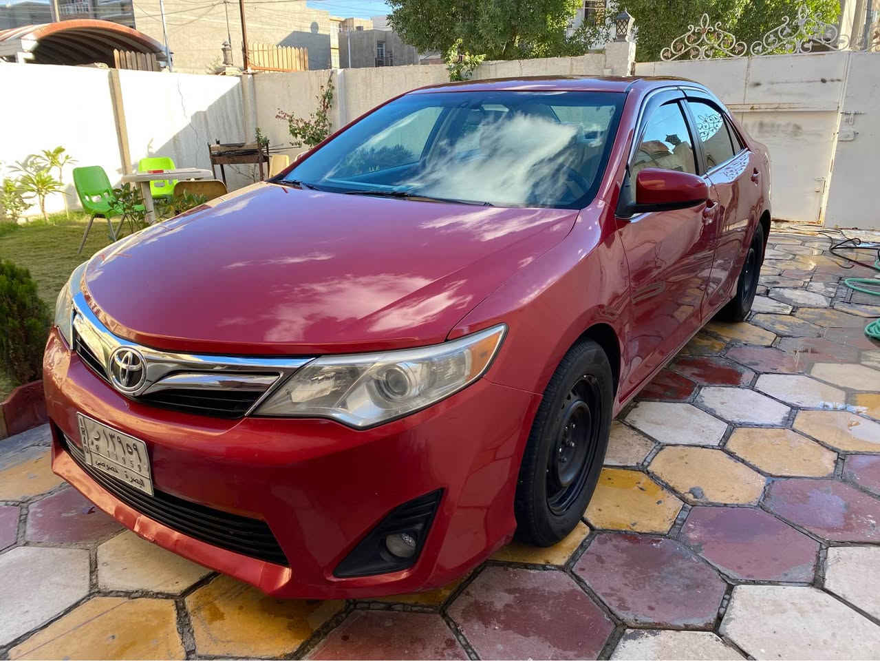 تويوتا كامري
موديل 2014 
رقم بصرة 
محرك 4 سلندر 2500 

مواصفات السيارة LE
/ تحكم ستيرن / شاشة / كامرة خلفية / زنون بلادي /
/ نضام ايكو اقتصادي / دبل ايرباك / مثبت سرعة / 
/ مانع انزلاق / كرسي السائق كهرباء  / سايد بريك رجل /

وارد امريكي // بجم كبس
حادثه بالمنشور  ايرباك بردة فقط  
حالياً بيها بارد جاملغ عكس السائق مع خدوش بسيطه

السيارة كاملة بدون كل نقص

محرك + كير + صدر  مكفول + تخم تاير جديد 

السعر 130$ وبيها مجال

مكاني بغداد 
*********** بغداد, العراق
