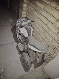 مجمدةحجم كبير شغالة مكيف عدد ٢ شغالات بس واحد يفصل نص تخم حلو ونضيف كل...