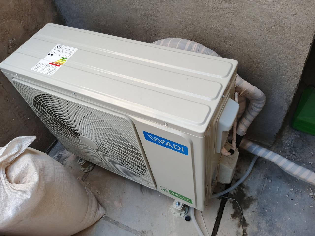 تم تنصيب سبلت الوادي 2 طن كنتوري 
في منطقة حي اور   ***********5

متواجد واتساب
