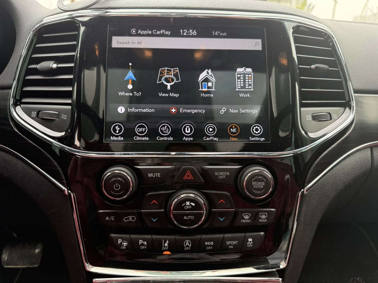 جيب كراند شيروكي اعلى من لمتد موديل ٢٠٢١ لون ازرق ماشية ٦٥٢٠٠ ميل رقم اربيل وكالة هارلم
مكفولة بدون حادث او صبغ مغلفة PPF
المواصفات
محرك ٣.٦ لتر
كاميرا خلفية
سقف بانورامي
باب خلفي كهربائي
نزول منحدرات
حساسات امامي خلفي و جانبي
خاصية الاصطفاف الذاتي
كراسي جلد تدفئة و تبريد (الامامي) و تدفئة ( خلفي)
خزن وضع المقاعد
تدفئة المقود (الستيرنج ويل)
خاصية النقطة العمياء
دخول ابواب ذكي
تحكم درجة الحرارة اوتوماتيكي
خاصية التوقف الذاتي عند الطوارئ
خاصية التشغيل عن بعد
ابل كار بلاي و اندرويد اوتو
وضعيات قيادة مختلفة (رياضي، عادي،مريح)
وضعيات للقيادة خاصة لمختلف الطرق  (صخور، ثلج، طين، رمل و اتوماتيك)
نظام الثبات الكهربائي 
نظام التنبيه النشط من التصادم الامامي
نظام مانع قفل الكوابح (ABS)
خاصية الحفاظ على المسار 
مثبت سرعة تفاعلي
مرايا جانبية قابل للطوي كهربائيا مزودة بمسخن (هيتر) لمنع الضباب
اضواء ضباب امامي و خلفي
وسائد هوائية عدد ٨
ويل قياس ٢٠
شاشة قياس ٨.٤ انش
تبريد امامي و خلفي
مخارج شحن مختلفة
تعديل وضع المقود كهربائيا
بخاخات لغسل المصابيح الامامية
للتواصل ***********
