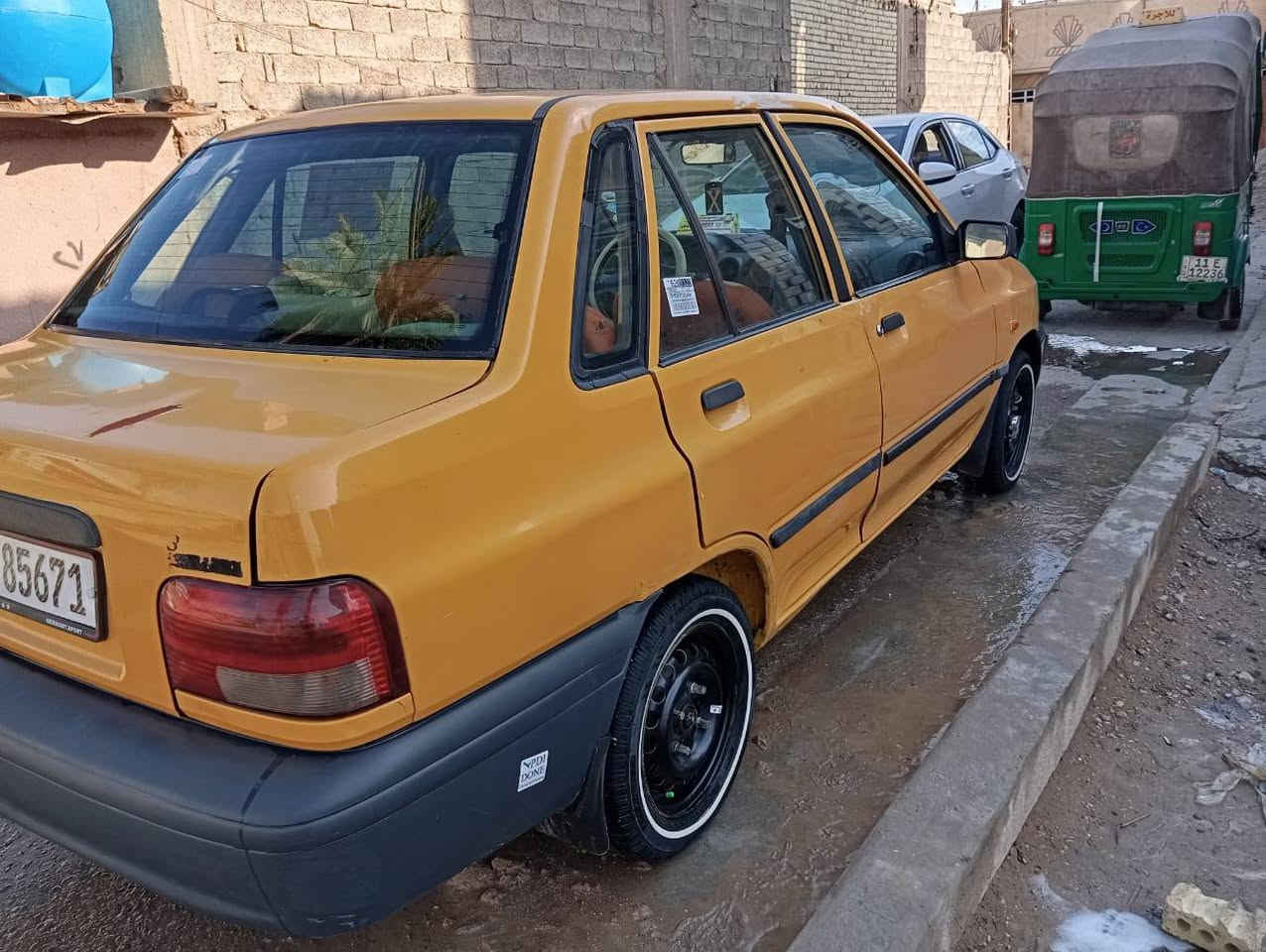 السلام عليكم سايبة موديل 13السيارة مكفولة كفالة عامة ما عدة فطر زغير بل شاصي اليمن فقط السيارة حلوة وجاهزة الخير تخم تأير وصدر وماكينة وكير وتبريد السيارة بسمي تحولي ثاني يوم مكان بغداد الفضيلة السعر 35 وبيهة مجال الشراي الاتصال *********** مامتواجد عل الفيس
