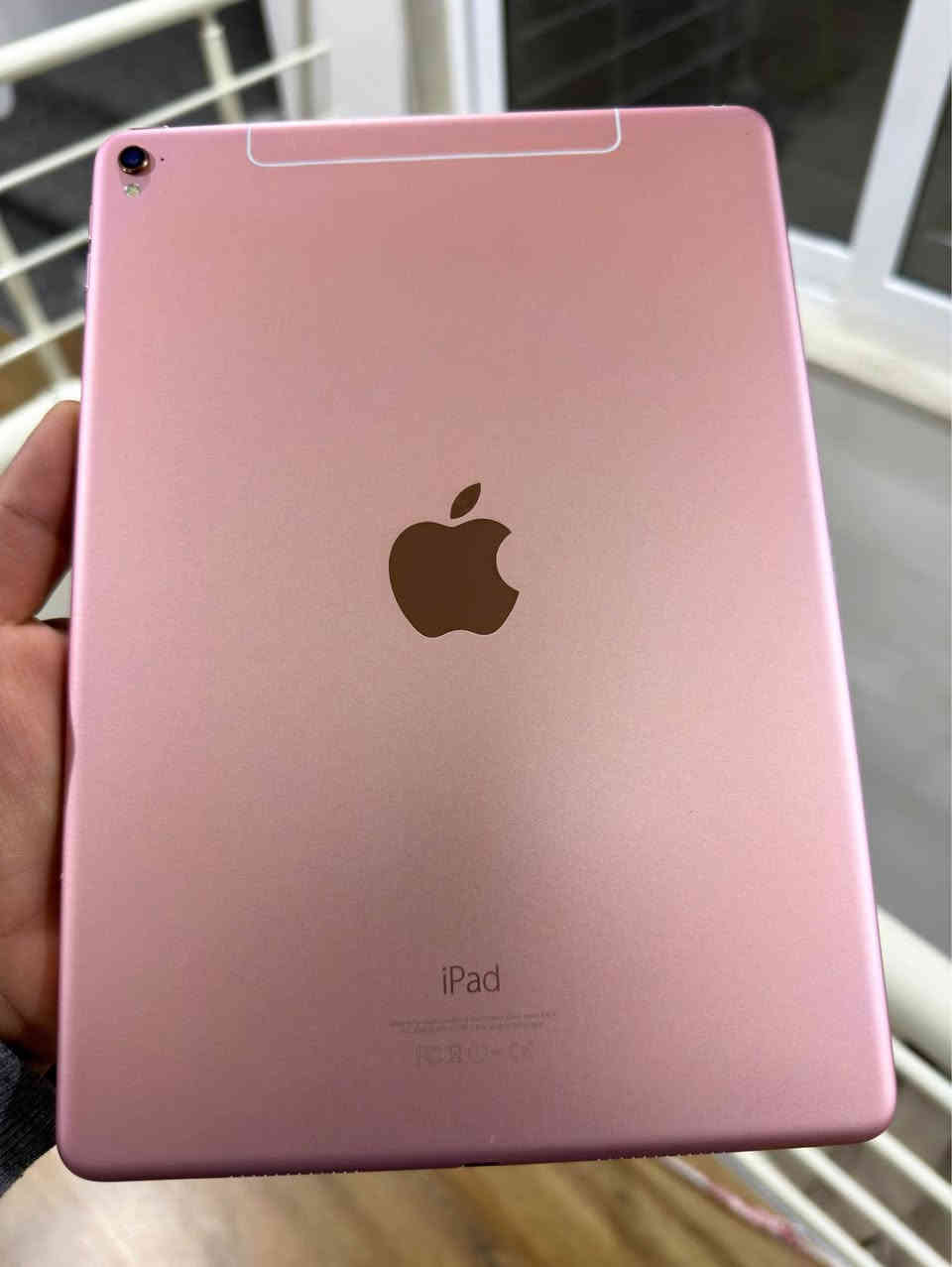 ipad pro 2016 (99% paka✨) 115,000 dinar
sim✅. 32gb memory
هەولێر کەسنەزان جوتسایدی لاوان
اربیل کسنزان 
*********** whatup. viber. أربيل, العراق
