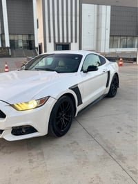 موستنك ٢٠١٧ • حادث مبني • ابيض