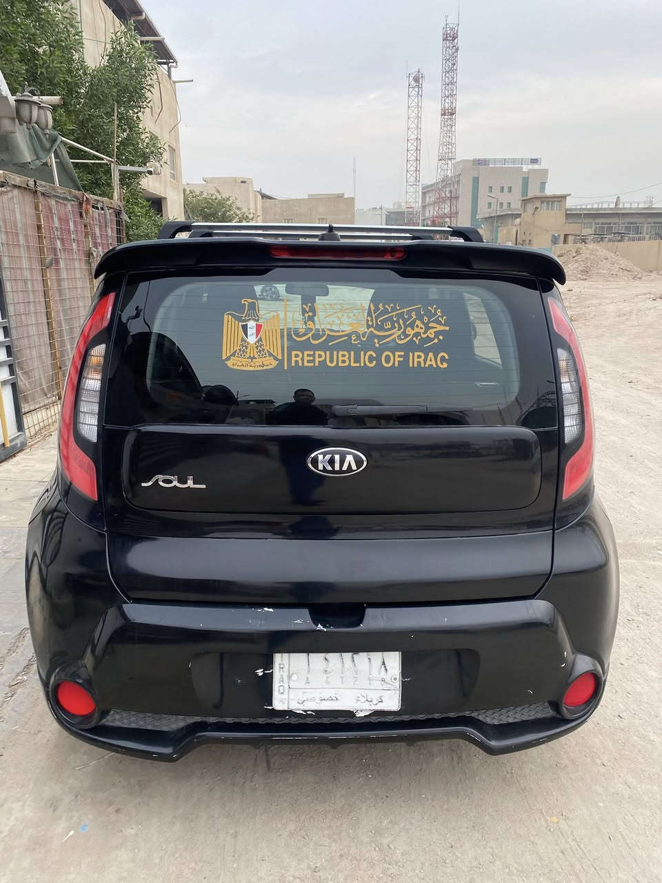 كيا صول مديل 2018
رقم كربلاء مشروع وطني باسمي 
وارد أمريكي حادثها باامريكا بس جاملغ الايمن مبدل بدون دواخل وبدون ايرباك
والصندوق بس شبرين حادث بلبصره
والمجاملغ الأيسر شبر بارد

محرك 1600
تبريد ثلج 
تخم تاير جديد 
محرك كير كفاله 
السياره كلها رقم واحد 
مكان السياره بصره
السعر 115
***********
