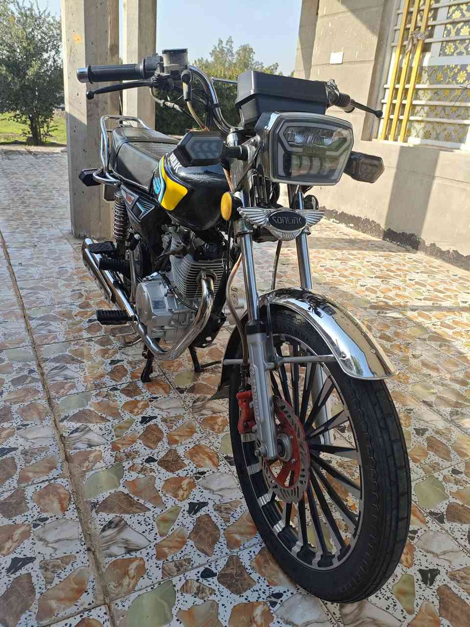 اسلام عليكم/ سافان 2024 لون🖤اوراق محرك 200 Cc  دشبول شغال كلشي 
كله شغال ومكفول / لايت عالي ناصي زنون / اشاير4 / بك لايت / الاشاره سولنك شغاله الخلفي والأمامي / تشغيل بصمه+سلف+هندر

مكاني صويرة 💕 *********** 🎧🎥⭐سعر خاص
