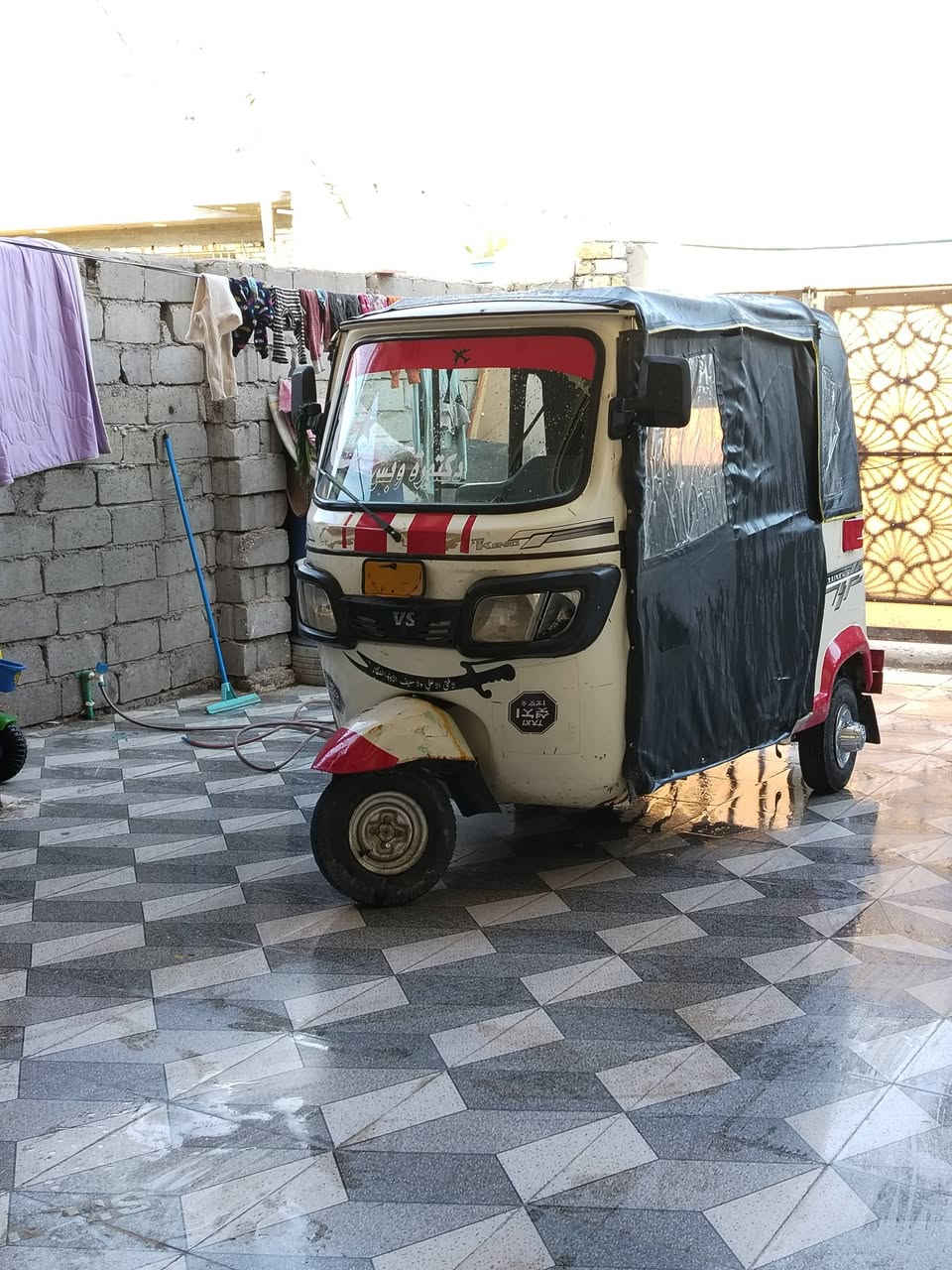 للبيع مديل ٢٢ رقم وسنويه مكاني القاسم الشراي يخابرني *********** تكتك حلوه كفاله كشر ومكينه
