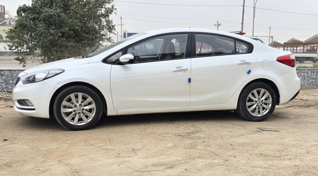 للبيع سيراتو خليجي موديل 2016
فول مواصفات ما عدا الفتحه 
رقم بابل انكليزي 
سنويه 29 محرك 1600 ماشيه 82 
 كفاله من الصبغ حتى الدعاميات
 سياره جديده بالعافيه الياخذها
فقط بارد بسيط 
للاستفسار :
***********
مكان السياره في بابل .
