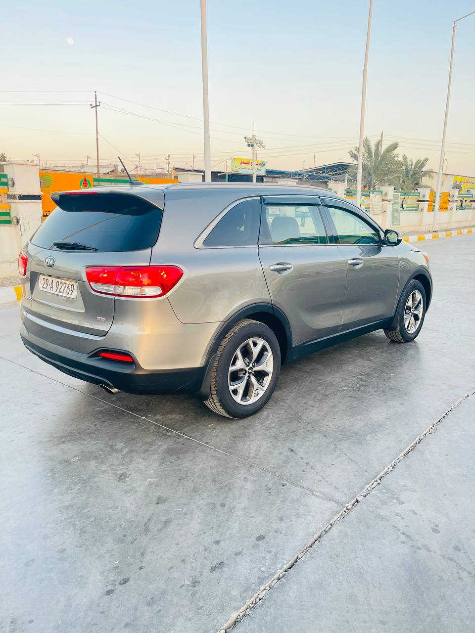 السلام عليكم سورنتو2016امريكي كلين بدون حادث بيه مكانين بارد زغار شرط السونار مكينه وكير مكفولت تبريد 4 سلندر ماشي 100 رقم واسط نكليزي شرط التحويل مكان السياره واسط الصويرة سعر 160 وبيه مجال قليل ***********
