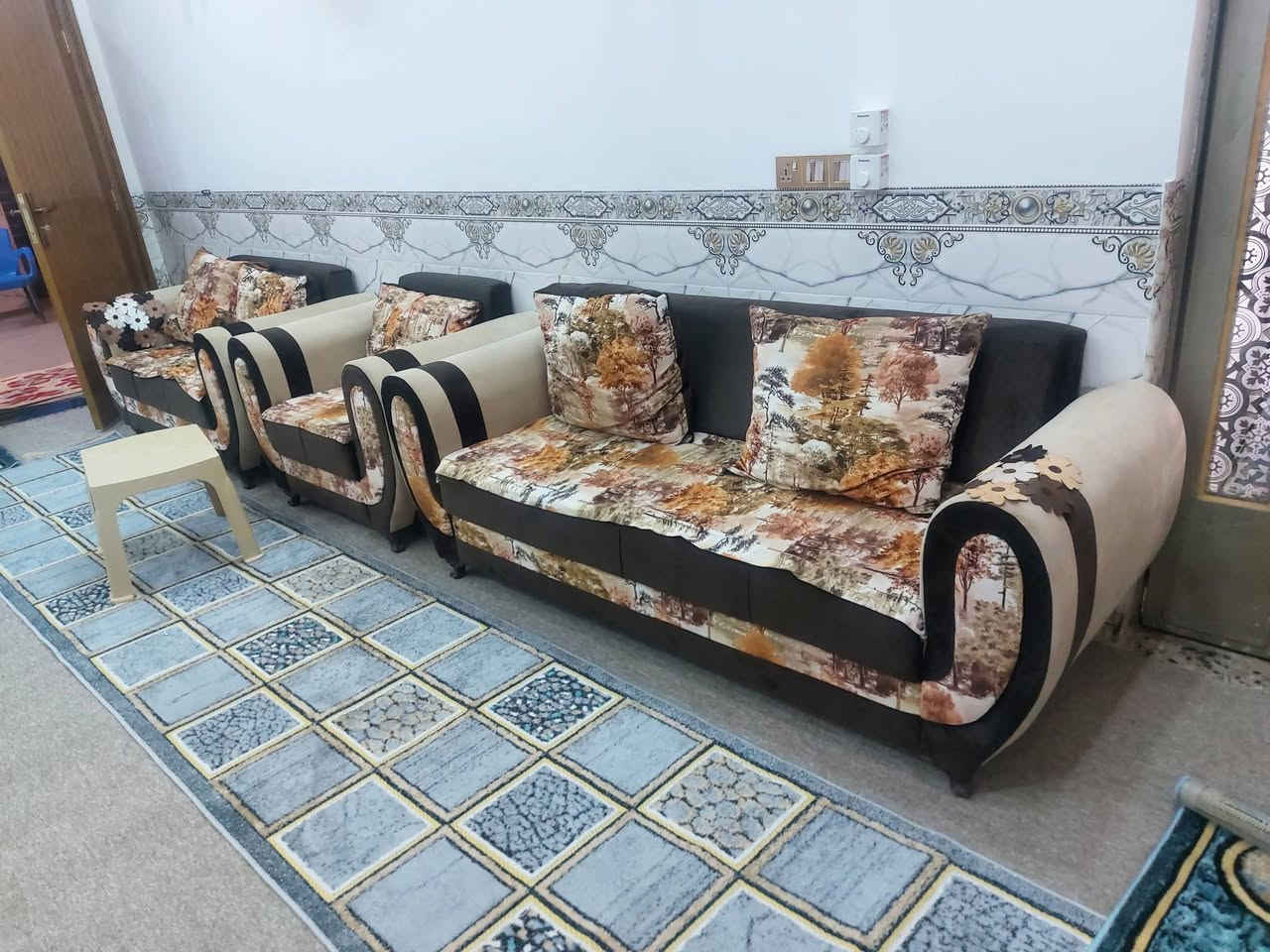 السلام عليكم تخم قنفات نظيف كلش السعر ٤٠٠ وبيهن مجال الاستفسار ***********
