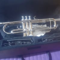 ترامبيت الون فضي السعر ١٢٥ جديده صوت مفتوح 07712073940