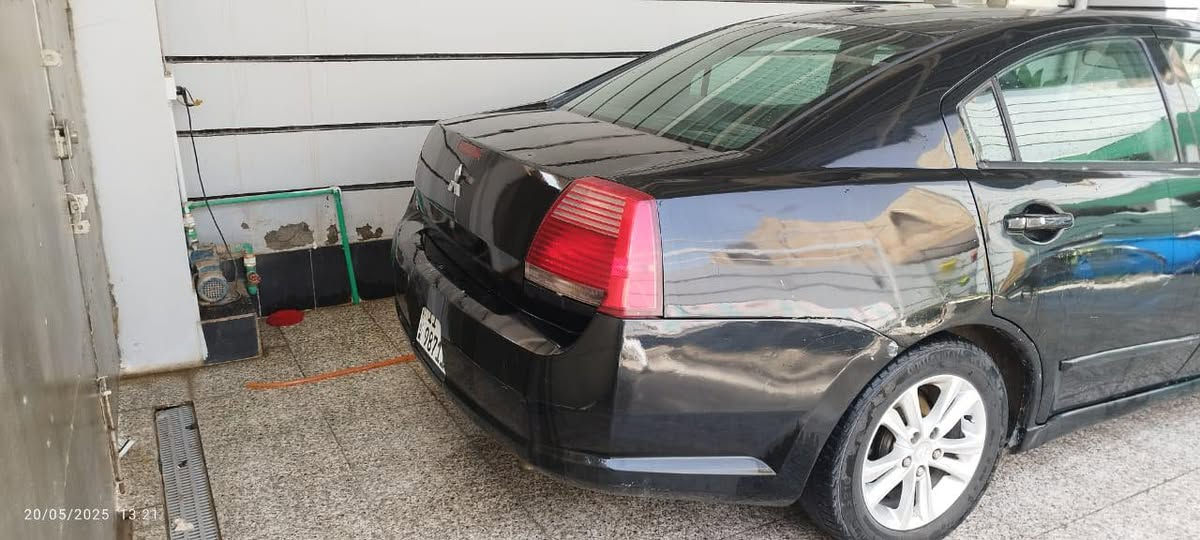 گلنت 2006 مصبوغ عام رقم بغداد دولي تحويل مباشر محرك 2400 مكفول كير مكفول تبريد شغال حداديه جديده تايرات جدد السياره عليها ادامه كامله مكان السياره الضلوعيه الجبور السعر 58 وبيها مجال  للأستفسار الاتصال ***********
