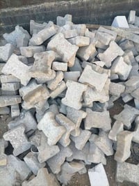 مقرنص • مستعمل • حوالي ٣٠٠