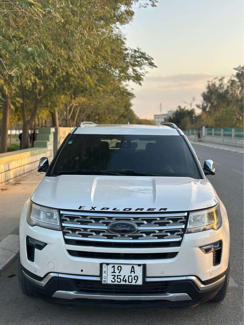 فورد اكسبلور 2018 محرك 6سلندر توين توربؤ مواصفات بلاتينيوم اعلى مواصفات قوة حصانية 400 حصان 
محرك دوش كير و محرك كفالة ماشية 78 الف 

بيه كلير جاملغ امامي ايمن فقط بسب شخط شرط فحص 

السيارة بسمي تحويل وكالة مباشر 
السعر 223

عنوان قضاء كلار تابع سليمانية 
*********** السليمانية, العراق
