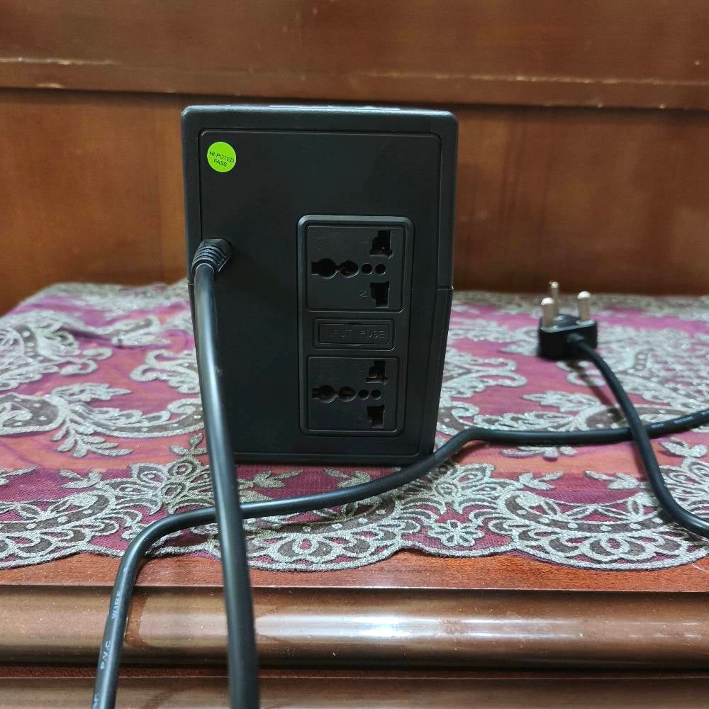 يو بي اس مستعمل بلي 4 (يشغل بلي فقط بدون شاشة) 850VA يشغل البلي تقريبا 10-15 دقيقة ما مبدل بطارية