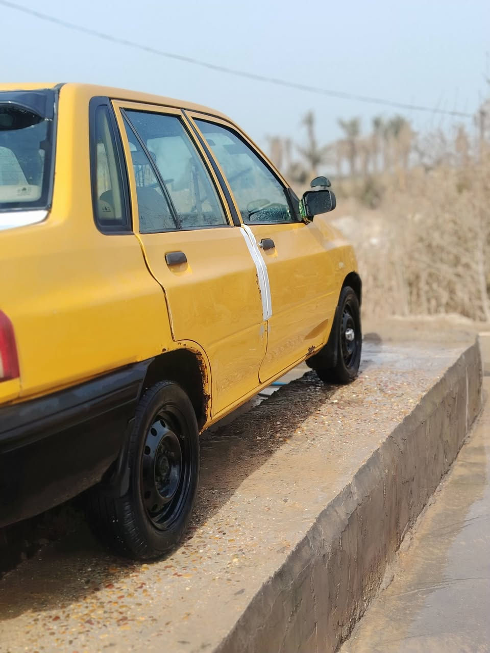 سلام شباب سايبه للبيع موديل 2011 مصفره هيه وغرمات سياره كامله من كلشي مالكه موجود يمي يريد مداور مباشر السعر 23وبيه مجال رقم الهاتف ***********
