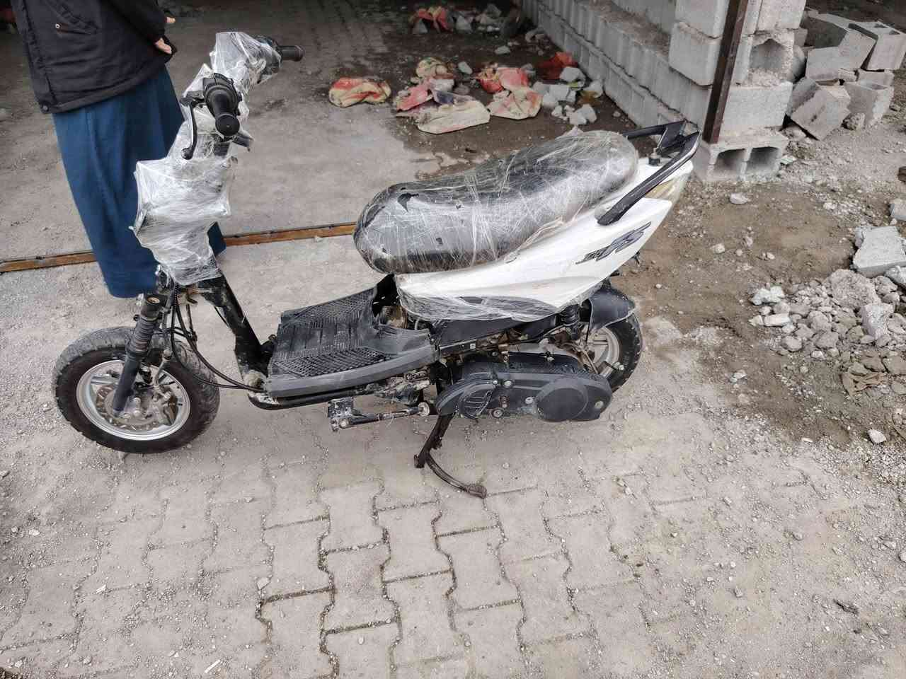 سلام عليكم متاح دراج ماكس اف ايس نكره سلف محرك ناعم فول سعره 180.

***********
