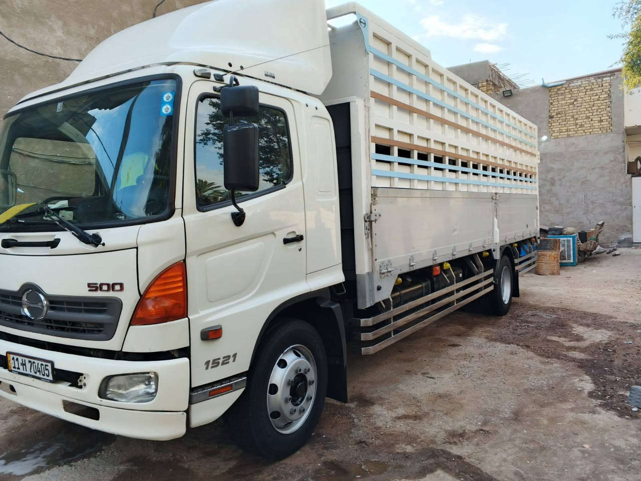 هينو ماليزي يسره بلادي موديل 2021 فحل ثماني براغي شاصي عريض محسن سايد بريك هواء تخم تاير جديد للاستفسار اتصل على الرقم ***********
