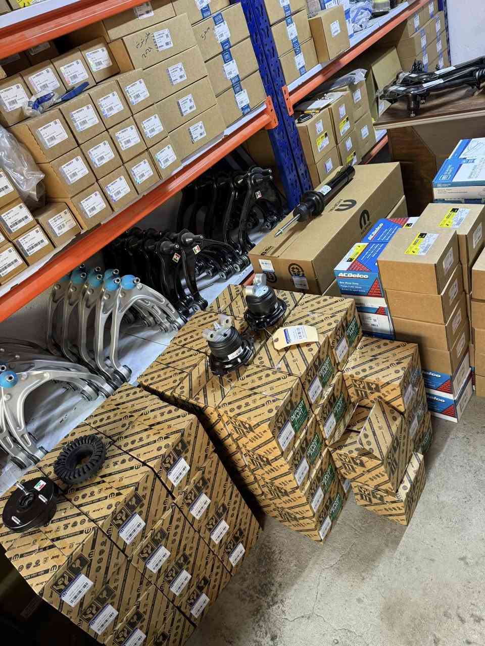 متوفر ادوات للسيارات الامريكي 🇺🇸
تاهو _ يوكن _ اسكاليد
بغداد _ ساحت طيران 📍
فرع العريض ملقب حجي منيشن
موجود توصيل 🚚 __ الاستفسار *********** جملة ___مفرد
