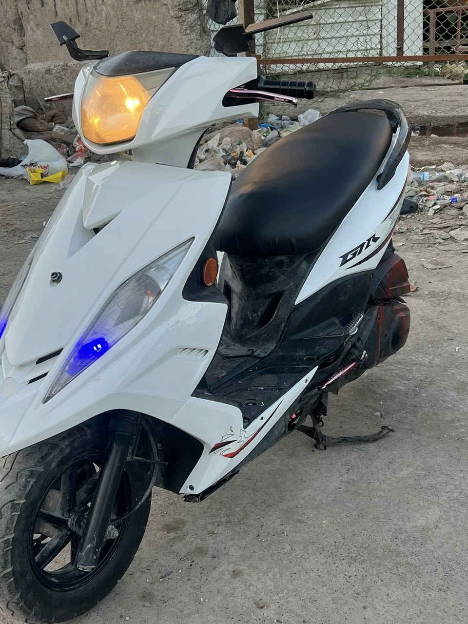 سلام عليكم جي تي ار  للبيع
دراجه خير من الله كهربائياته اشاير كله شغال نكره سلف بي وقت 
بيه بدايه خيط تبخير قليل كلش 
السعر 750. وبيه مجال 

مكاني باب المعضم 
***********
