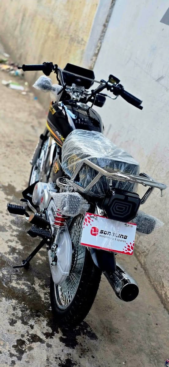 تايكر موديل ٢٥  للبيع نضيفه كدامك بصوره مماشيه هواي صارله شهر من طالعه ماشيه ٢الفين  دراجه اخت الزيرو  تجي تفحص وتروح السعر خاص ***********
