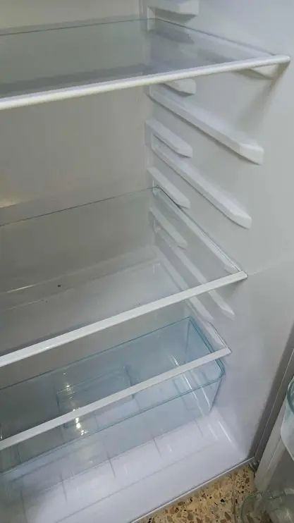 ثلاجة نوعية سمارت شرط جديدة مستعملة شهرين فقط تجميد فول
 مكان موصل جانب الايسر


**إذا كنت صاحب هذا الإعلان وتريد حذفه لأي سبب، رجاءا أرسل رسالة إلى الدعم الفني**