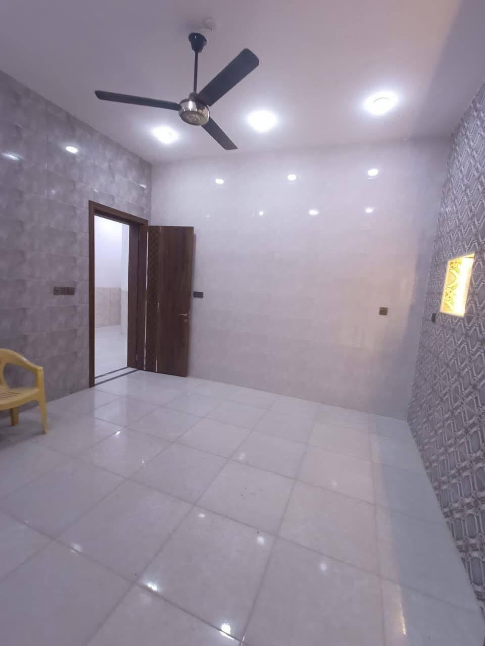 🏡 دار للبيع – بسعر مناسب و موقع مميز جداً

📍 الرمادي – شارع 40 خلف عمارة القند 

المساحة الكلية: 230 م².

جنس العقار: طابو زراعي سند 25 فسفوري – تحويل مباشر.

نوع البناء: طابوق.

شارع 8 متر تبليط.

جميع الخدمات متوفرة: ماء – كهرباء – تبليط.

🔹 تفاصيل الدار: يحتوي على 3 غرف نوم و صالة واسعة و استقبال و مطبخ و كراج و مجموعة صحيات داخلية وخارجية

✨ مميزات إضافية:
نظام سبالت
نظام كاميرات مراقبة
نظام إنترنت
بوستر ماء
نظام غاز خارجي

💰 السعر: 135 مليون  – قابل للتفاوض.

إضافة إلى ذلك مجموعة سبالت هدية مع الدار.

-----------------------------------------------------
📞 للاستفسار والمعاينة:
زيارة المكتب ، مقابل جامع الواثق 

📱 واتساب على كلا الرقمين 

         ***********
         ***********
