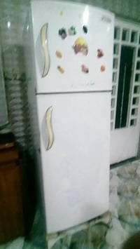 ثلاجة • شغالة • حي سماح