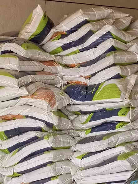 متوفر لدى مكتب جنائن ذي قار سماد الدواجن المخصب وباسعار مناسبة سعر الكيس 6000تتوفر كميات كبيره
علما أسعار الطن تختلف للحجز والاستفسار مراسله الصفحه أو الاتصال على الرقم ***********او زياره مكتبنا خلف كليه الزراعة مقابيل مدرسه سيف بن ذى يزن
