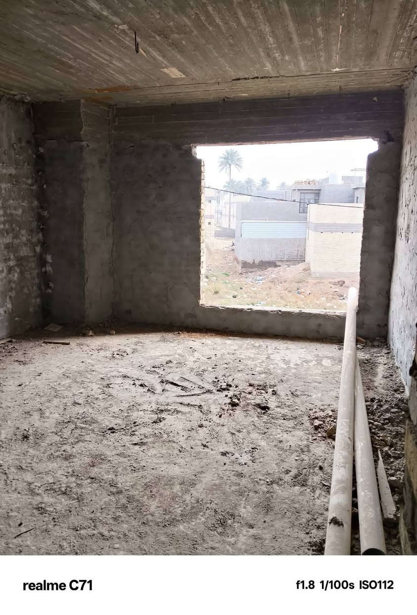 هيكل بناء درجه اولى طابقين في حي الزهراء المساحة 115واجهتها 5نزال23 غرفتين وحده فوك والثانيه ارضي صحيات عدد2 استقبال مفتوح عالهول مطبخ بناء حيل المرتب طابو زراعي شارع غسل بغداد للاستفسار اكثر الاتصال على *********** ابو ياسر /بيع وشراء ايجار مستعدون لعرض الدور والاراضي الزراعية والطابو
