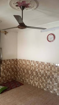 البيع ابيت في جسر ديالى اول فرع بشارع 70على يدك اليمنه ابيت نضيف البيت...