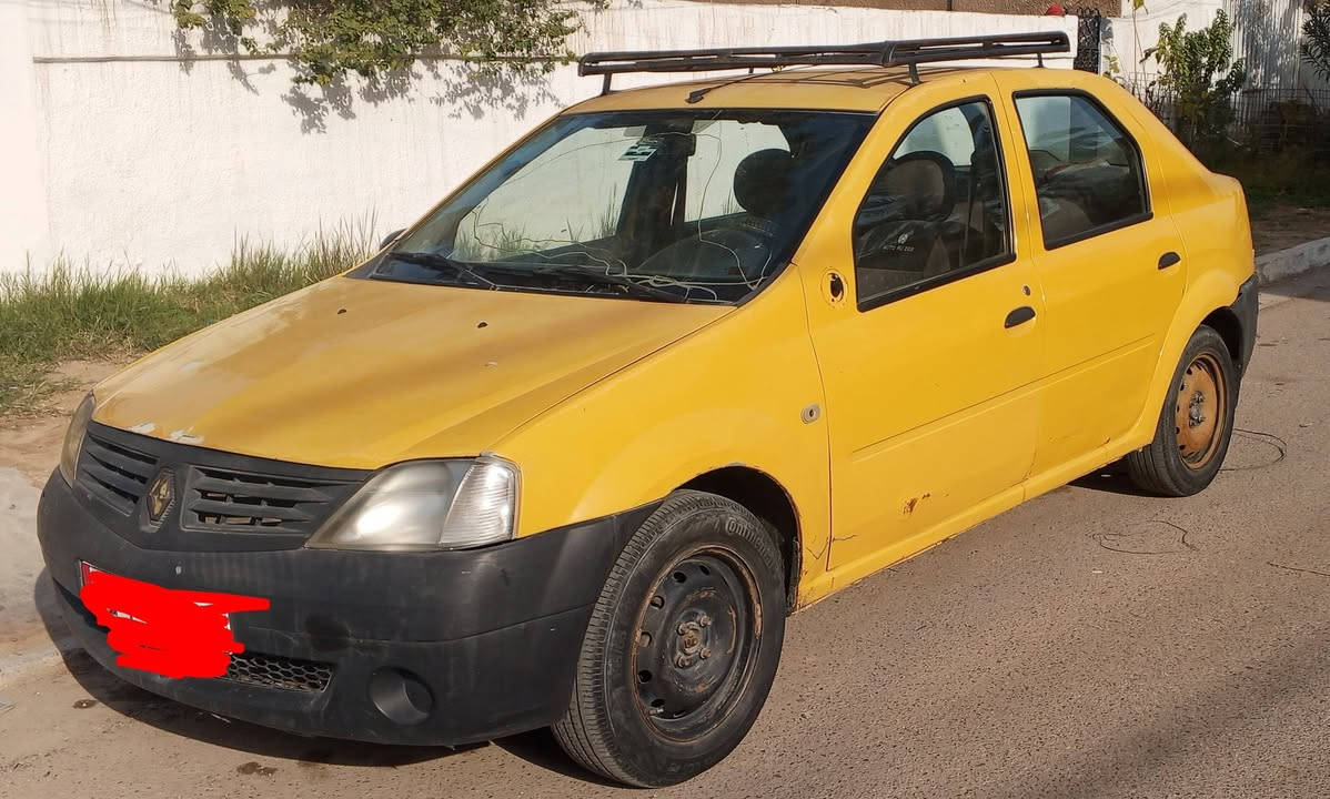 بيع مستعجل . سيارة رينو لوكان 2010 . سنوية مشروع وطني جديدة . كير محرك شغال السعر 26 ورقة . المكان بغداد . تلفون ***********  وبشرط تحويل مباشر
