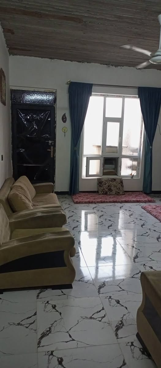 السلام عليكم  عندي بيت للبيع زراعي مساحة 115 متر اسرا  مفقودين  قرب  شارع العام قرب مدرسة الرواد السعر 55 وبي مجال رقم المبايل ***********

