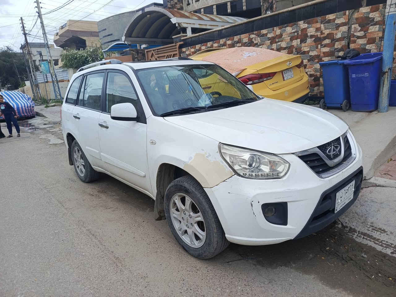 شيري تيكو ٣٠١٣ مبدل باب السائق جاهزة من كل شي السعر 45$ وبيه مجال بسيط مكاني الدورة ***********
