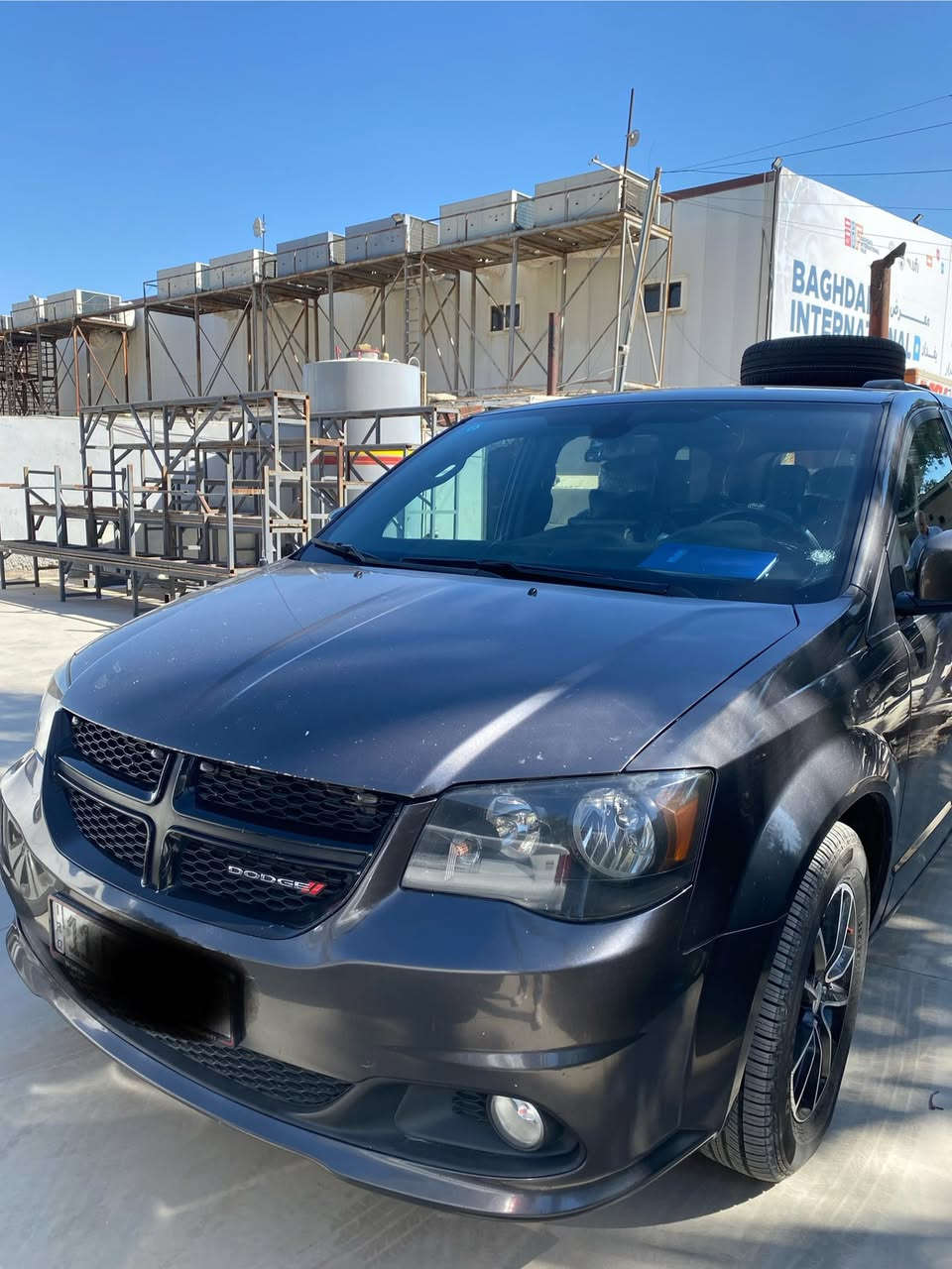 السلام عليكم مكلف بالنشر رجاء الاتصال على الارقام
للبيع دودج كرفان سياحي موديل 2020 مسجل 2018 منظومة غاز محرك 3.600 شاشتين اماميه + سقفيه كامرتين خلفي وامامي تسجيل لايت زنون حساسات تخم تاير 5 واحد سبير  العنوان بغداد متواجد بالمنصور 

الارقام ***********
***********
