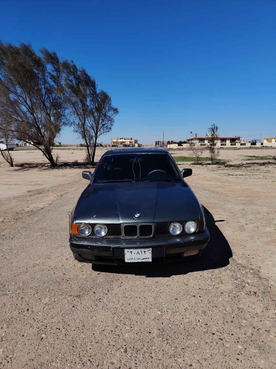 السلام عليكم للبيع او مراوس حسب القناعه BMWحجم535اصل فول بس كير عادي سلايت كشنات جلد محرك وكير حاويه شرط رقم فحص شرط التحويل موديل 90 صدر خلفي امامي جديد تخم تاير بل جيس ما صارله شهر من شديتو  السعر 30وبيها مجال جدآ قليل هاتف***********العنوان مفرق الشرقاط
