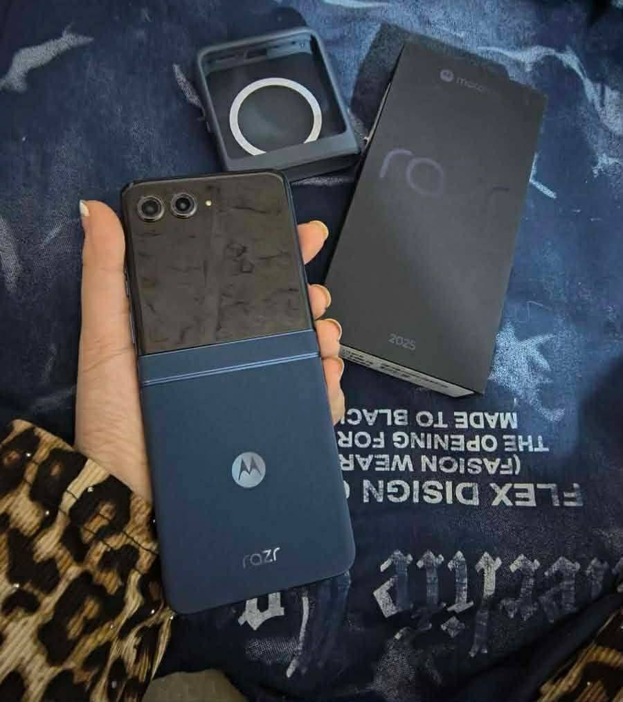 جهاز motorola razr 2025ذاكره 256الداخليه 16 جهاز حلو ونضيف واستعمال بيت جهاز غني عن التعرف غراضه كامله المكان كوفه السعر خاص الخاص مفتوح


**إذا كنت صاحب هذا الإعلان وتريد حذفه لأي سبب، رجاءا أرسل رسالة إلى الدعم الفني**