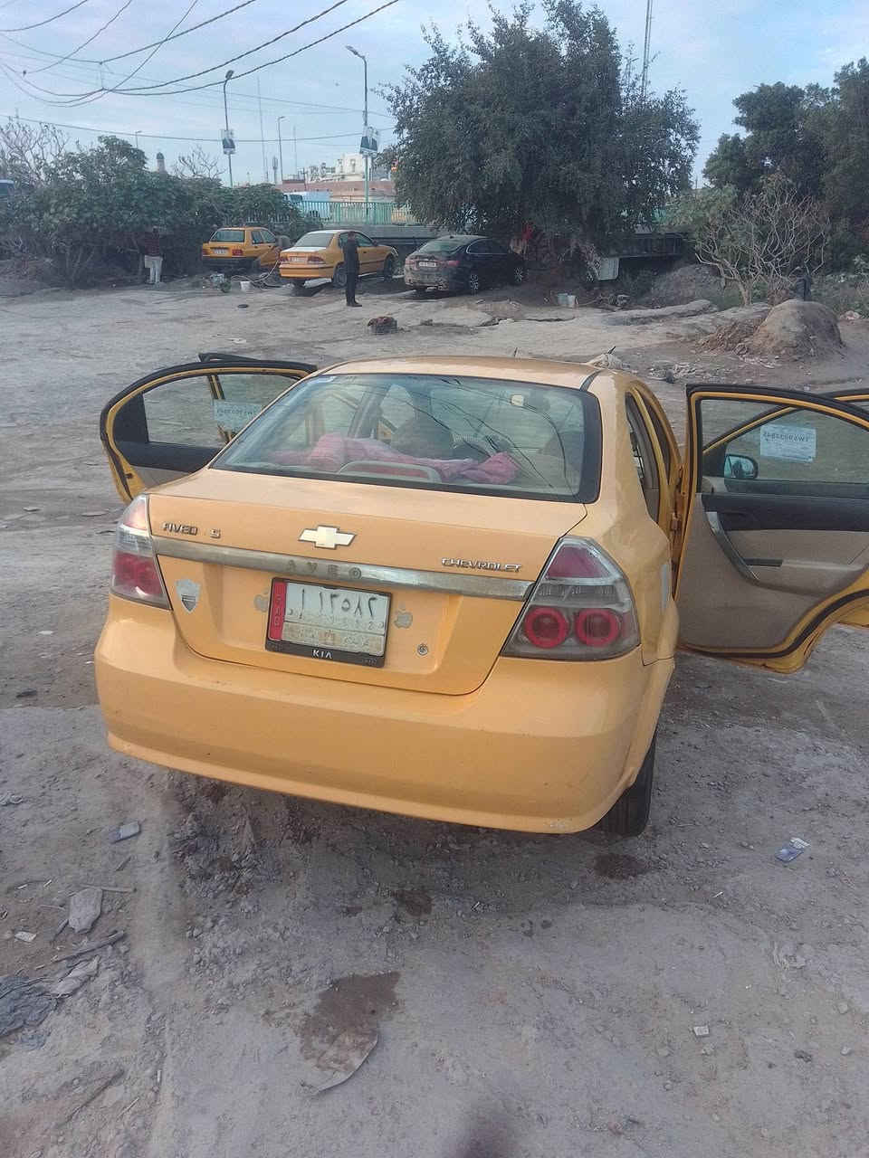 سلام عليكم سيارة افيو موديل 11خليجي مكينة مفتوح المرغوب سيارة خير من اللة كير مكينة حدادية كهربايات السيارة ماناقصهة شي بيهة فقط باب بي خياس وبعدة مامصلح مكان ديوانية السعر57وبيهة مجال الشراي يتصل***********
