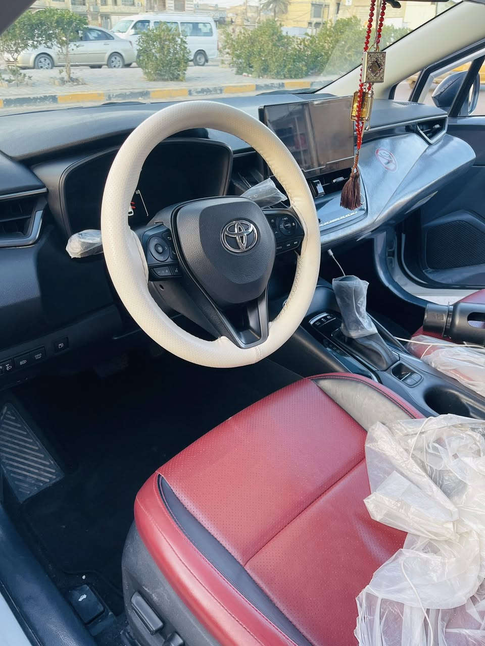 السلام عليكم عندي كورلا هايبرد خليخي
شكل الامريكي سياره مديل 2025.  ماشيه 34 الف 

سياره خير من الله كفاله عامه موصفات S. رياضي  اي نقص مابيها السعر 165$.وبيها مجال مكاني بغداد الحسينيه الاتصال ***********
