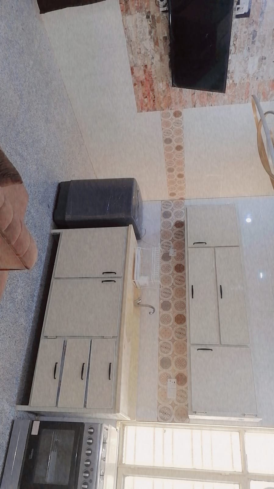 ✨ للإيجار — شقة سكنية بموقع مميز وراقي ✨

📍 زيونة / خلف دار الأزياء
ضمن منطقة هادئة ومناسبة للسكن العائلي الراقي
الفرع الثاني زيونه خلف مول زيونه
🔹 متوفرة للعوائل والشباب المحترمين( لغرض السكن فقط )
🔹 موقع ممتاز قريب من جميع الخدمات
🔹 أجواء هادئة وخصوصية عالية
🔹 مناسبة للسكن والاستقرار الطويل أو القصير
فقط لغرض السكن ممنوع أي مواضيع غير اخلاقيه داخل المكان 
✅ الإيجار متوفر: اثاث كامل ومتوفر فقط سبالات وكاونترات وسخان 
• يومي
• أسبوعي
• شهري

إذا تبحث عن الراحة، الهدوء، والموقع المميز…
فهذه الشقة توفرلك سكن مرتب بمكان راقي من أفضل مناطق بغداد 🌟

📞 للاستفسار والحجز:
***********