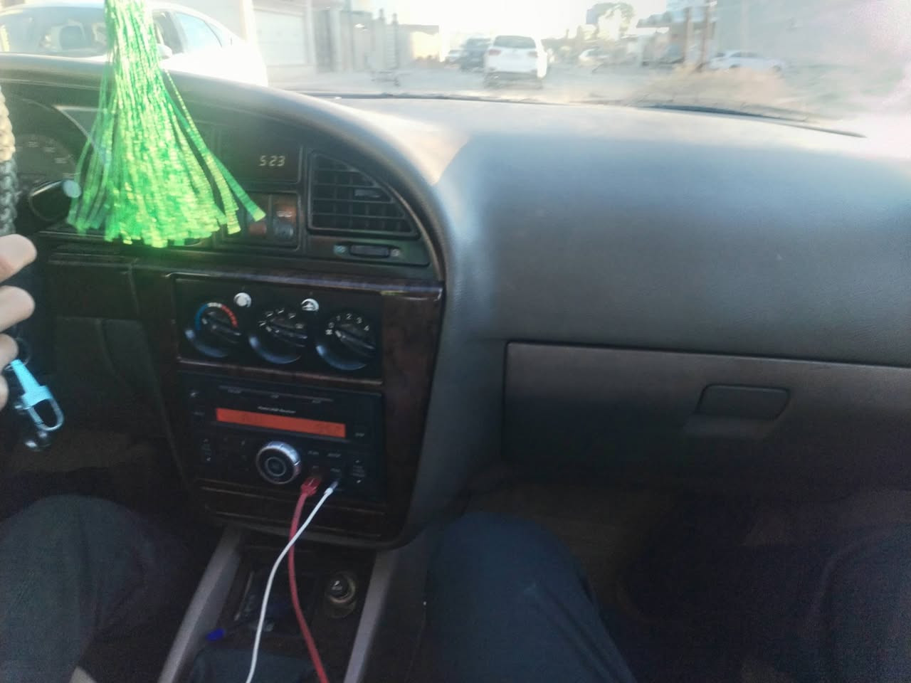 نوبره موديل 1999 مكيه وكير خير من الله تراي البصره سياره كلشي شغال بيها تبريد  رقمه انبار تحويل ثاني يوم مكانه رمادي كير عادي سعر35بيه مجال***********
