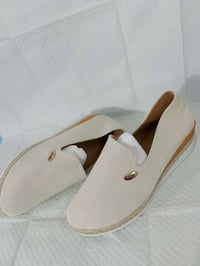 ملابس • قطعة • للبيع