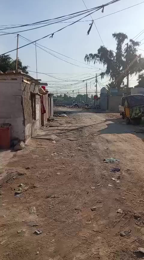 سلام عليكم دار للبيع منطقه الرشاد سجن النساء سابقن مساحته ١٠٠ مثل ماموضح بالفديو سعره ٢٥ للمراسله واتساب أو اتصال  ***********
