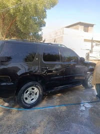 تاهو 2008بدون كصة محرك كير جديد السعر 67قفل رقم الهاتف07732328883